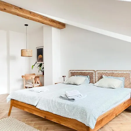 Premium Jacuzzi With Air Conditioning, Main Square Cracow Appartement Cracovie