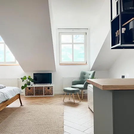 Premium Jacuzzi With Air Conditioning, Main Square Cracow شقة