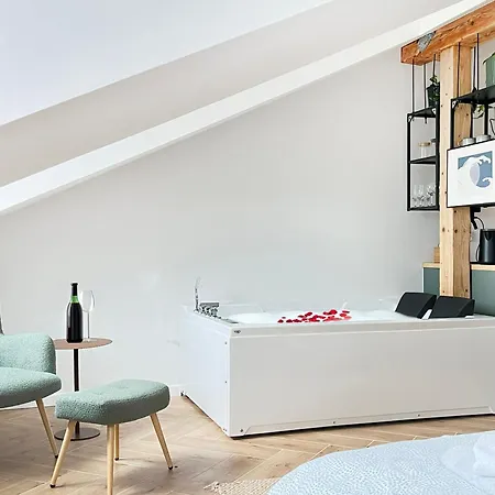 아파트 Premium Jacuzzi With Air Conditioning, Main Square Cracow *