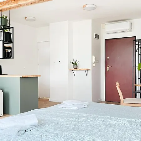 Premium Jacuzzi With Air Conditioning, Main Square Cracow كراكوفيا