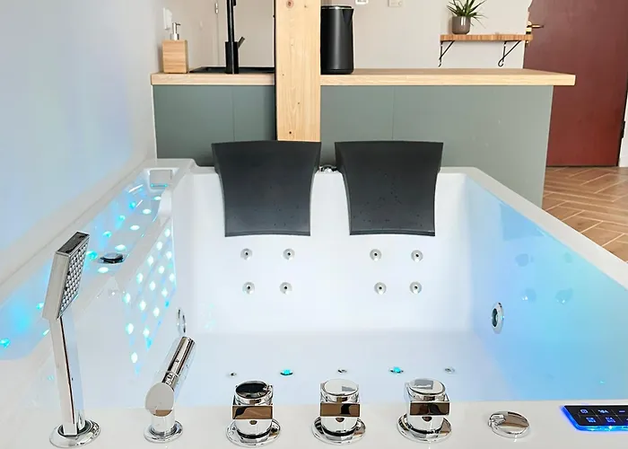 아파트 Premium Jacuzzi With Air Conditioning, Main Square Cracow 크라쿠프